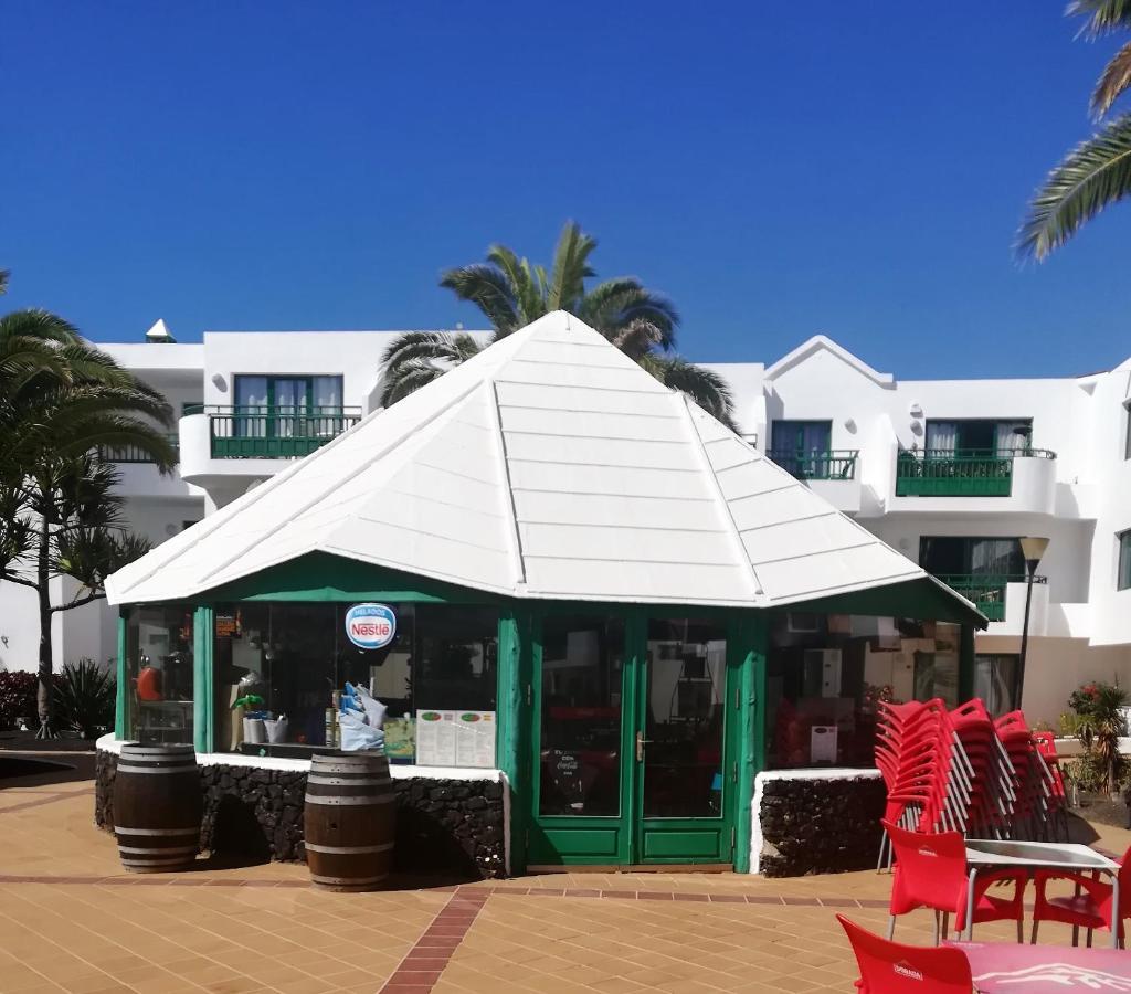 Marina Beach-Apartamentos Tahiche Costa Teguise Exterior foto